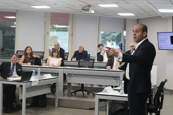 Juan Verde imparte un curso de Certificación Empresarial Green Business Leader