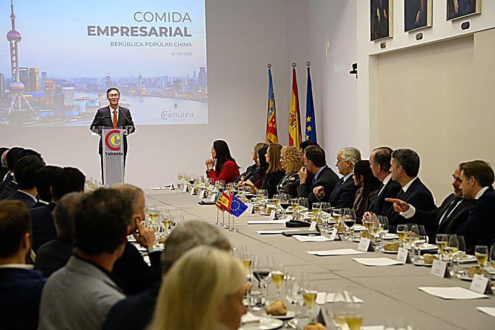 Encuentro empresarial con el Embajador chino, Yao Jing